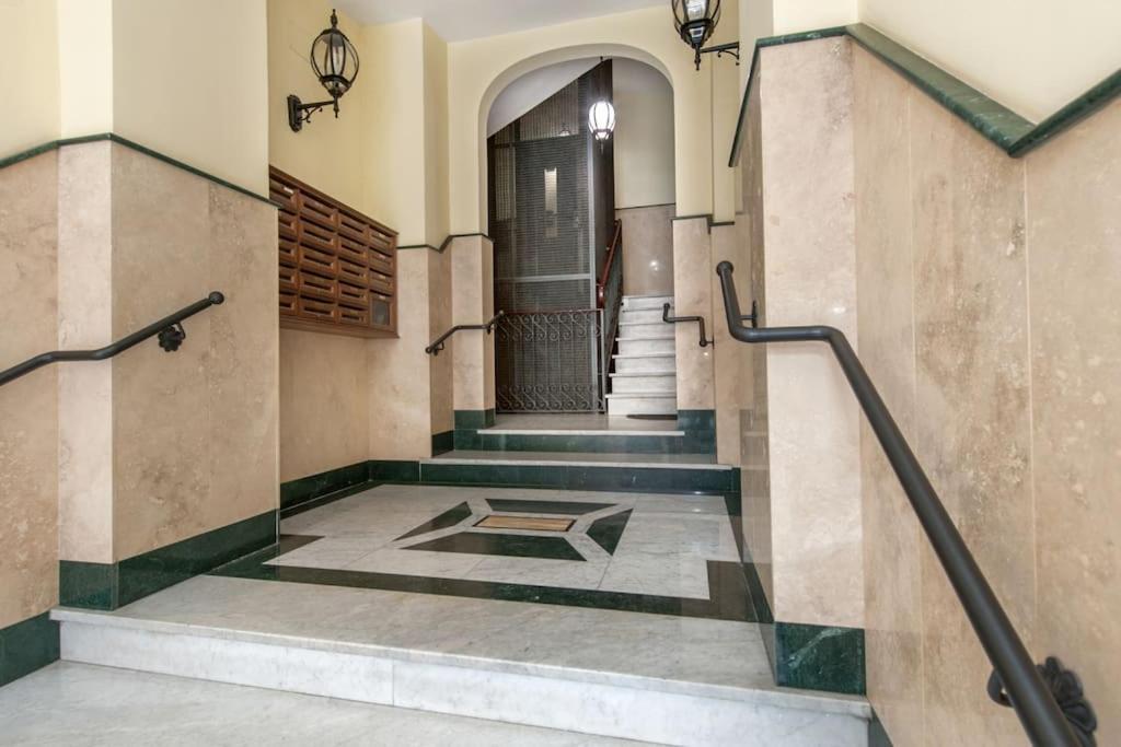 Domus Patrizia Romana 6 Persone Apartment Rom